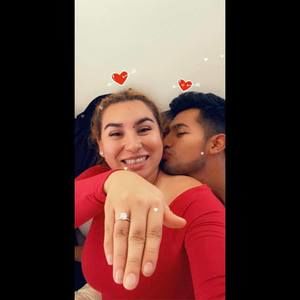 Meet your Posher, Roxana